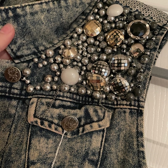 One of a kind upcycled denim jacket - Picture 2 of 3